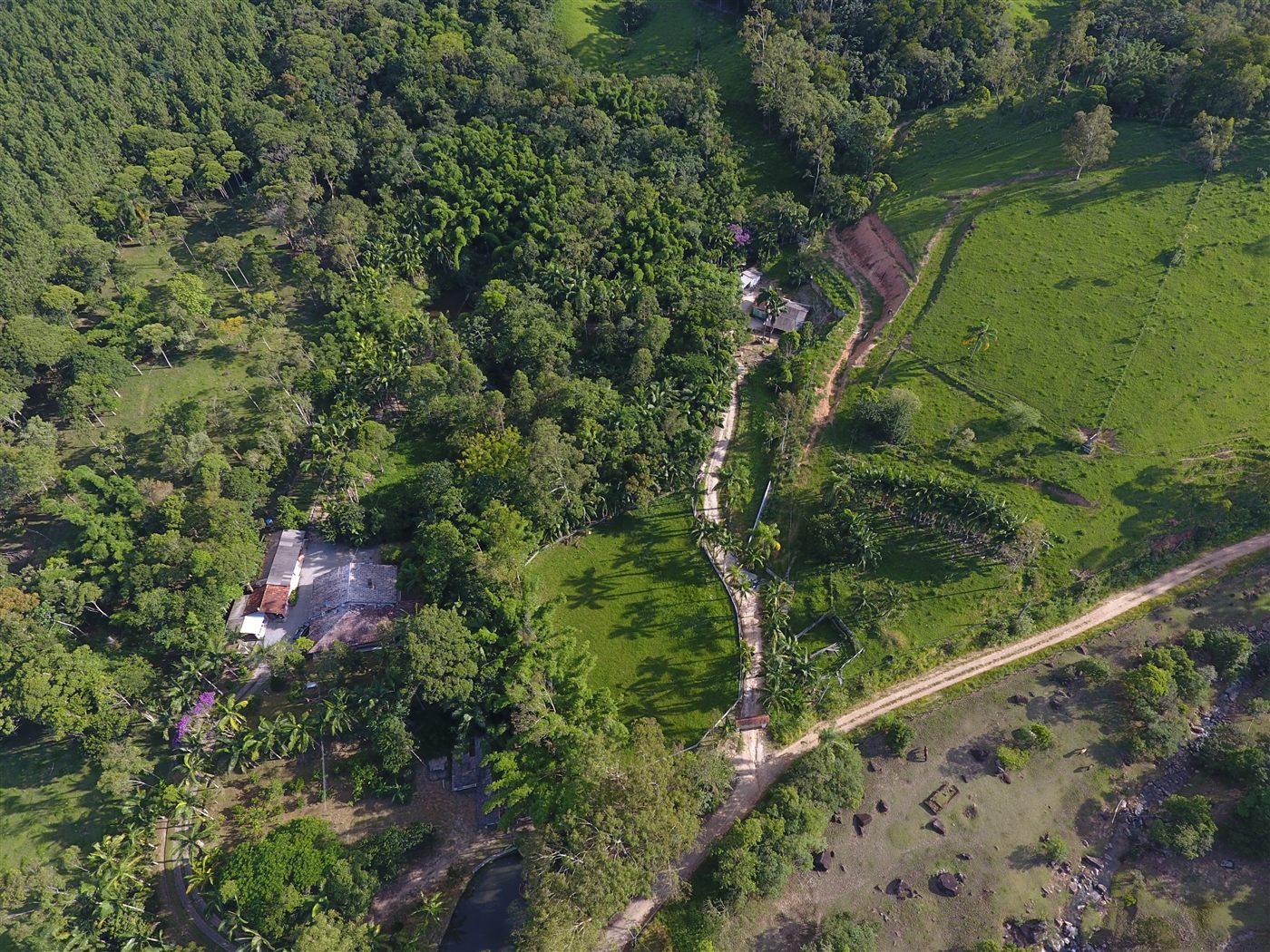 Propriedade Completa — Vista Aérea